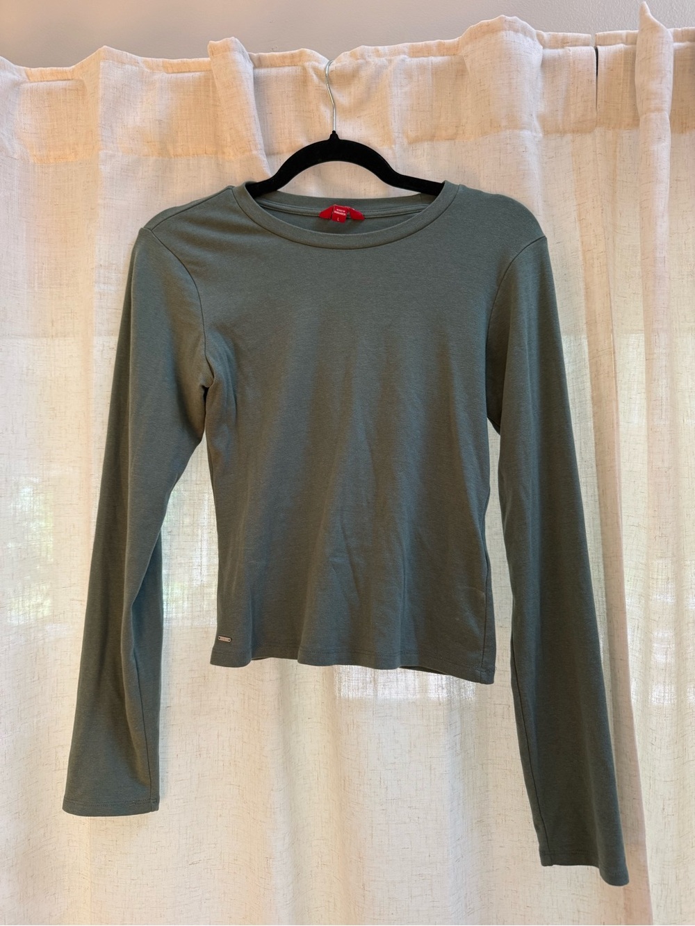 GUESS long sleeve top